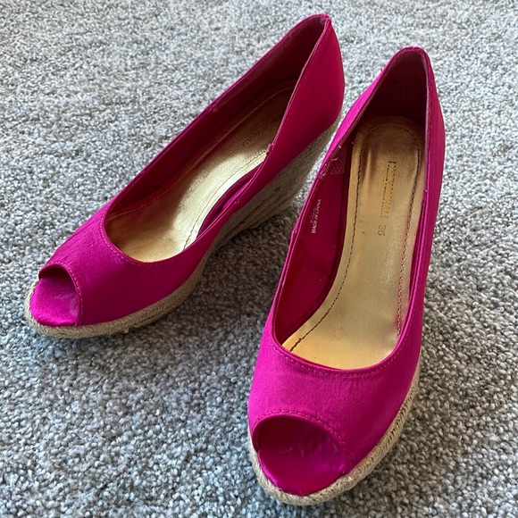H&M Shoes - H&M | hot pink espadrilles